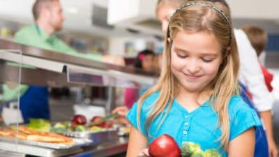 La cantine scolaire peut coûter cher